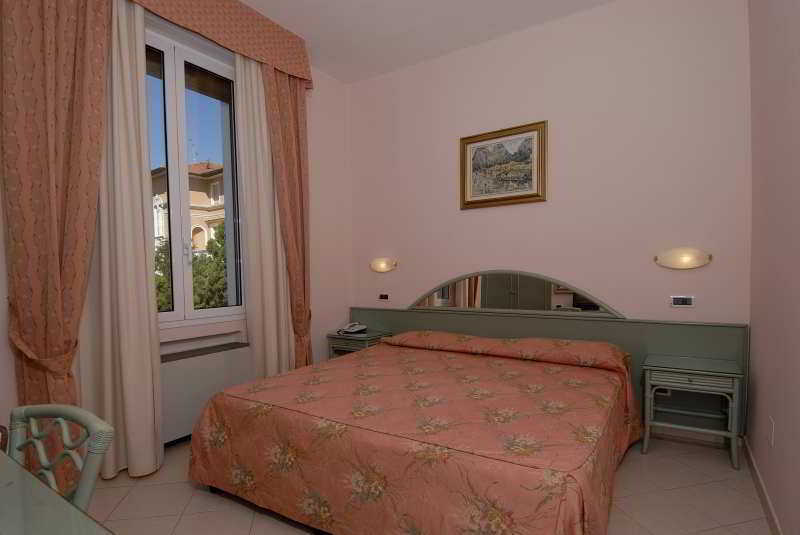 Hotel Delle Rose San Bartolomeo Al Mare Dış mekan fotoğraf